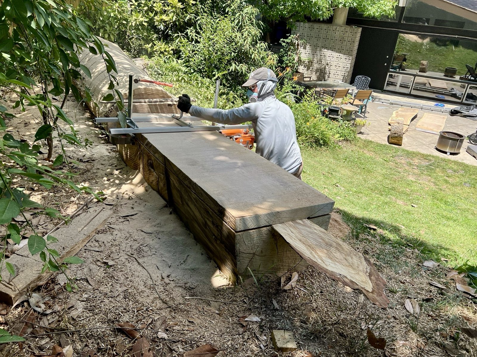 Wedges to keep the top from binding the blade against the log